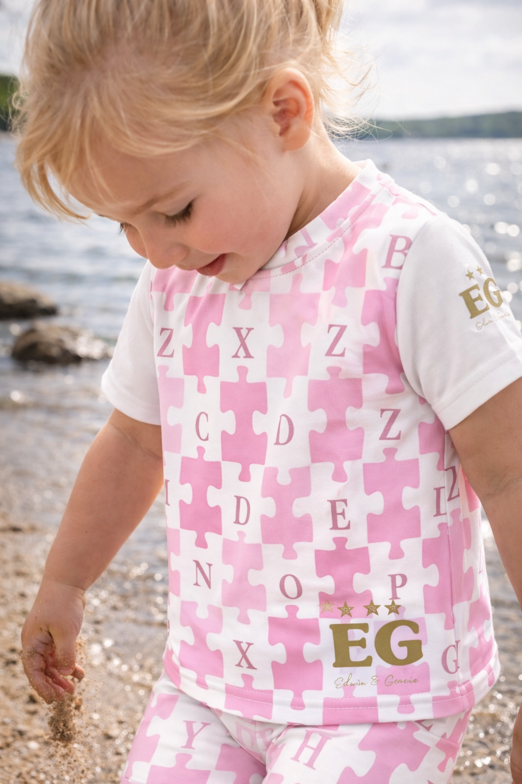 Cute and puzzled pink Kids cotton crew neck t-shirt